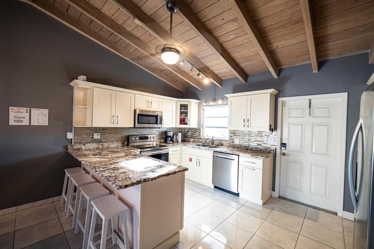 Key Colony Beach Newly Renovated 3Br2Ba Duplex With Private Dockヴィラ エクステリア 写真