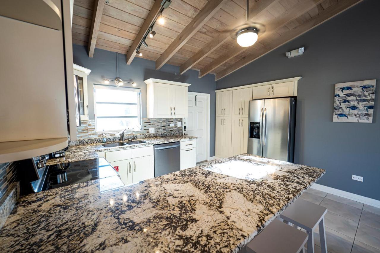 Key Colony Beach Newly Renovated 3Br2Ba Duplex With Private Dockヴィラ エクステリア 写真