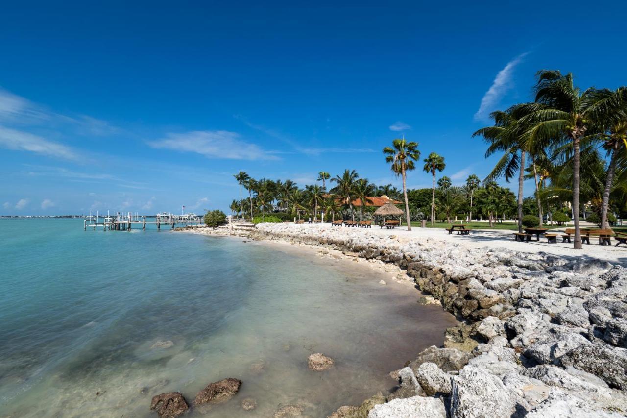Key Colony Beach Newly Renovated 3Br2Ba Duplex With Private Dockヴィラ エクステリア 写真